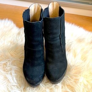 BCBG Short boots